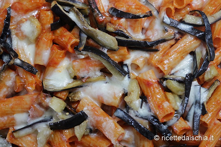 tortiglioni-al-forno-con-melanzane-16