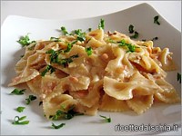 Farfalle panna e salmone