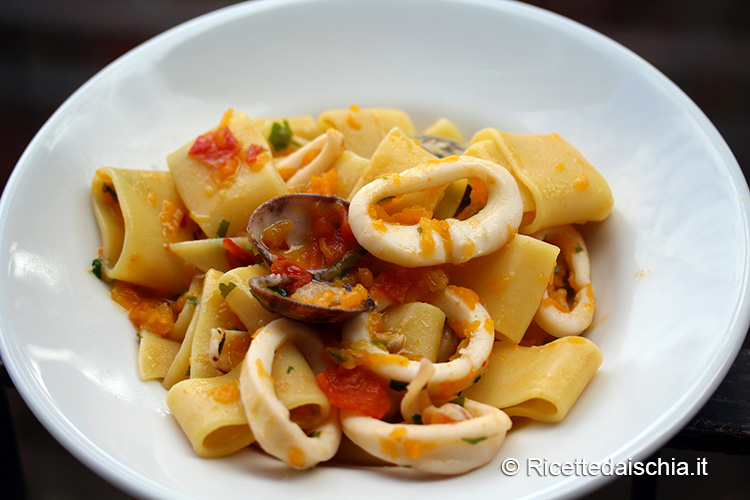 Calamarata zucca vongole e calamari