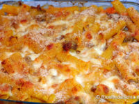 Tortiglioni al forno con zucca, salsiccia e provola