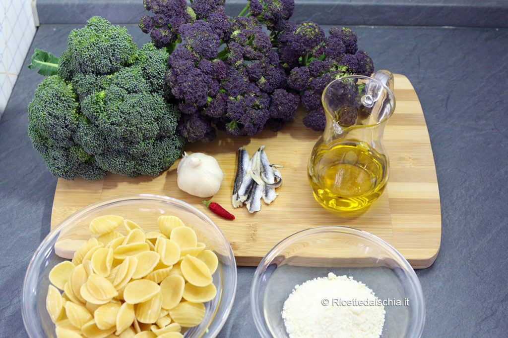 Orecchiette ai broccoli e acciughe | Ricette da Ischia